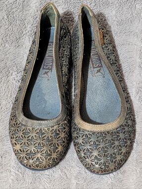 PIKOLINOS Olive Laser-Cut Ballet Flats